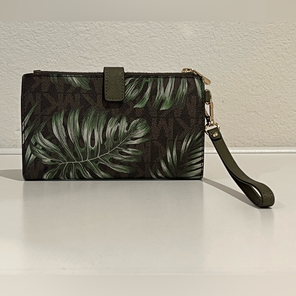 Michael Kors Palm Wristlet Wallet